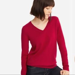 LAST CHANCE 🚀 Uniqlo Cashmere Sweater XS
